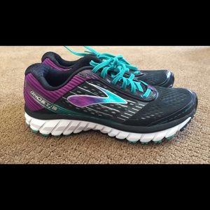 Brooks ghost 9 running shoes